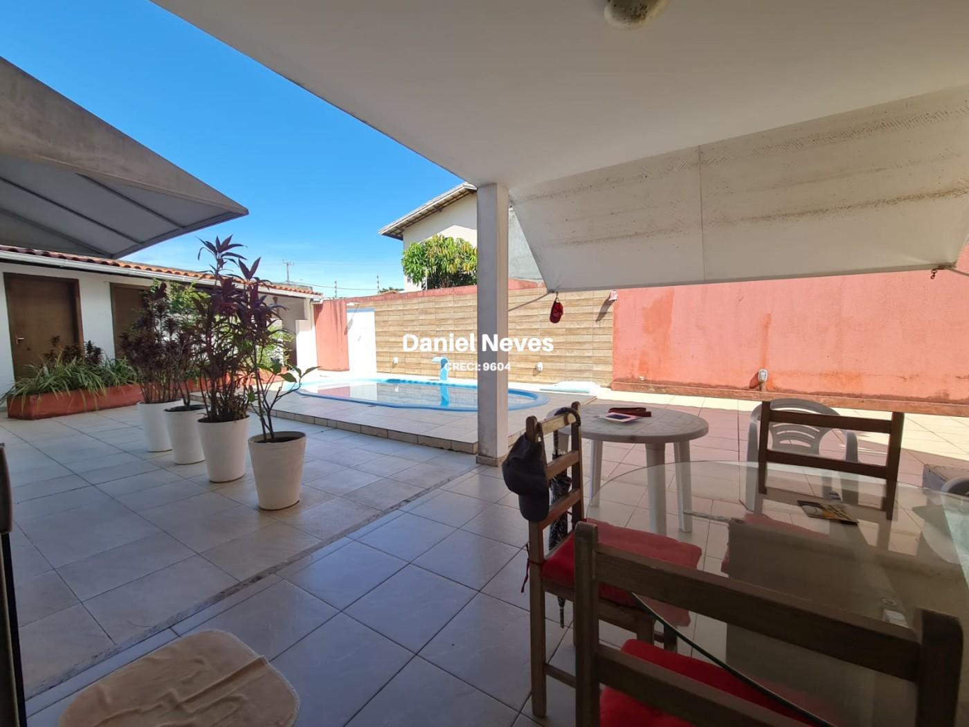 Casa, 5 quartos, 312 m² - Foto 1