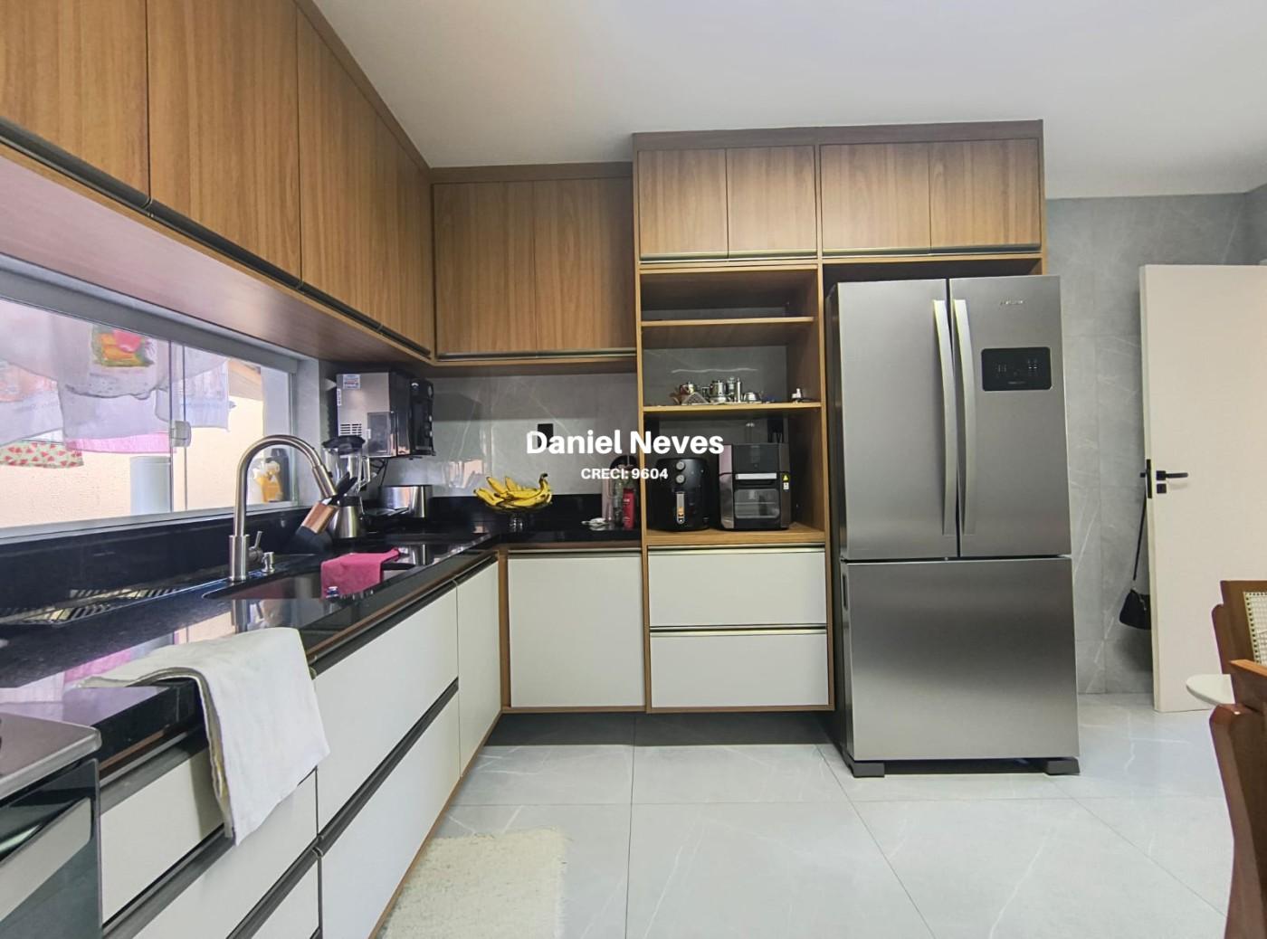 Casa, 4 quartos, 220 m² - Foto 9