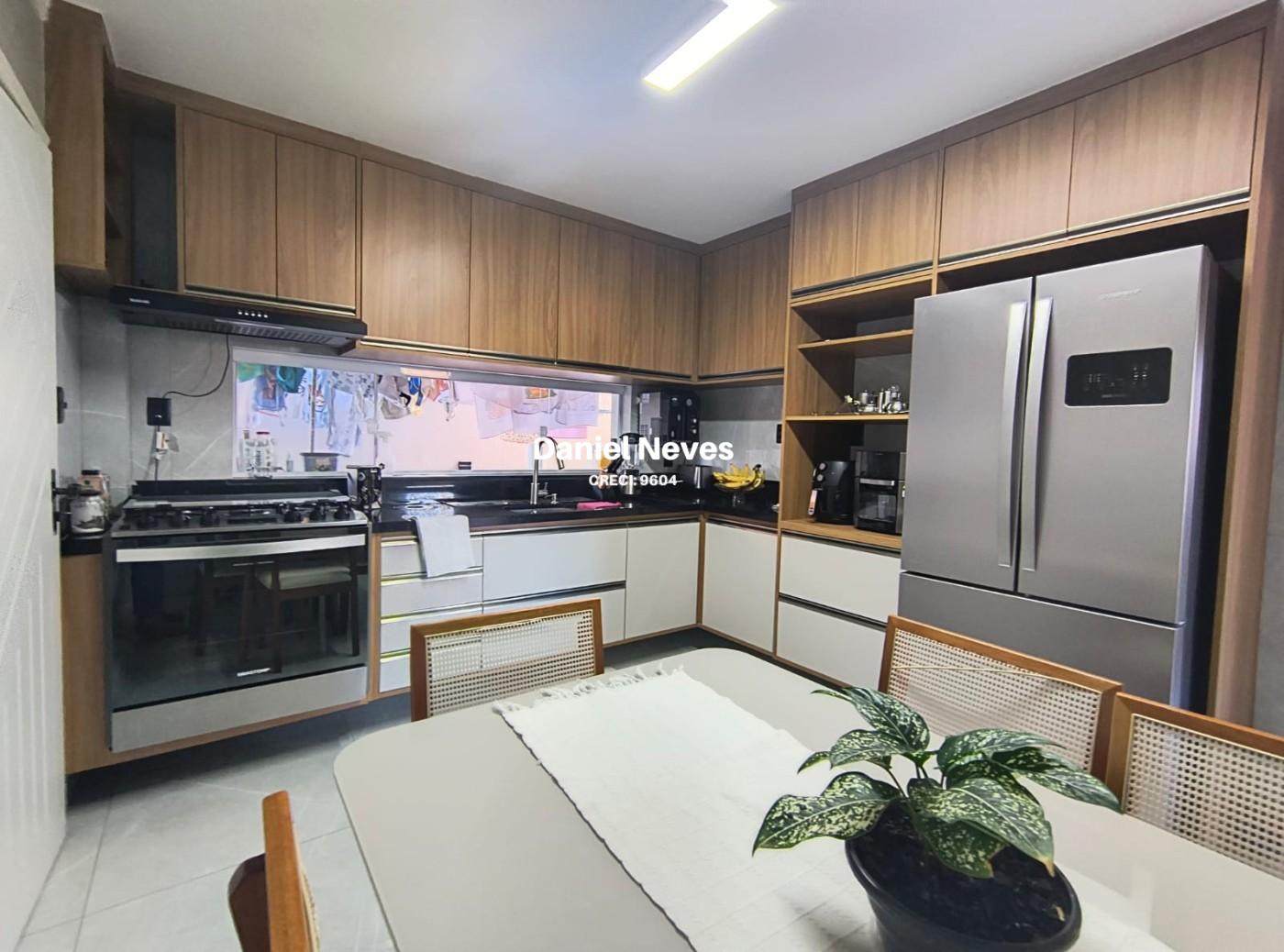 Casa, 4 quartos, 220 m² - Foto 8